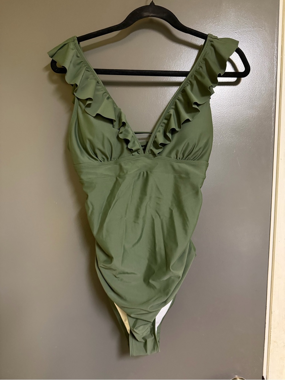 Cupshe Olive Green Ruffle V-Neck One-Piece Swimsuit